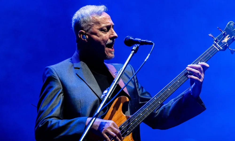 El repertorio se construye con canciones de autores que marcaron su recorrido.