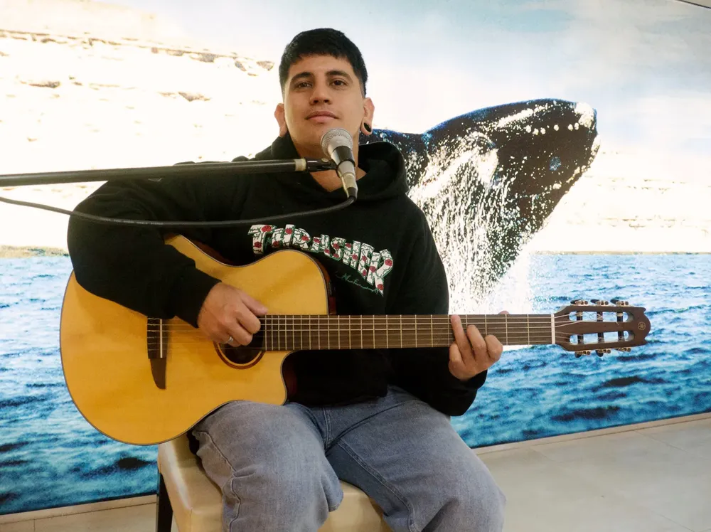 a203ffbc-22dc-4d45-9344-dd7a24f1a7d1