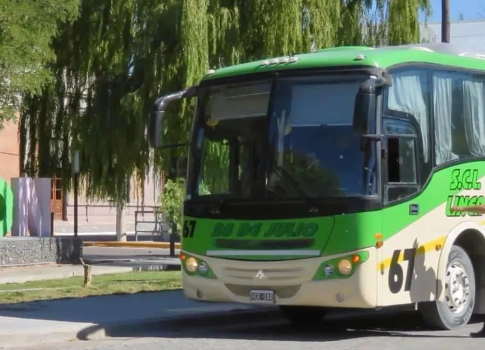 Amplian servicio de colectivos en el Valle