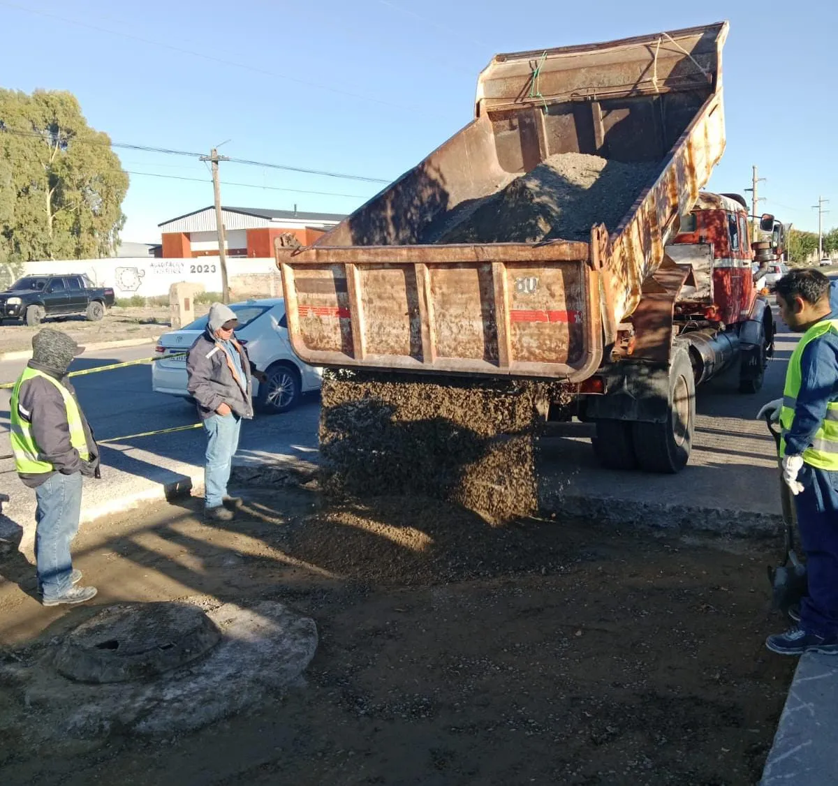 Se trabaja en recuperar las calles asfaltadas en mal estado