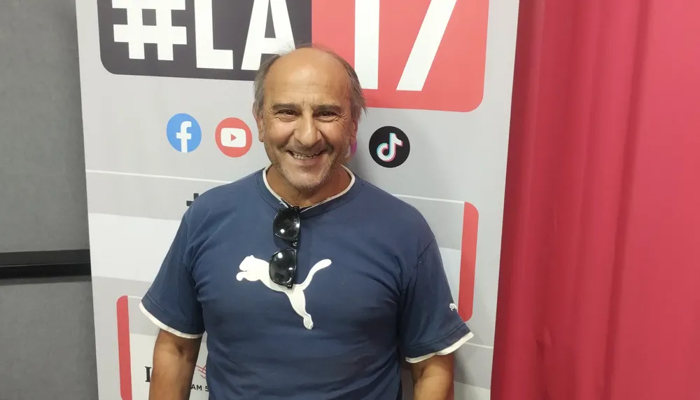 OTRO PRESIDENTE QUE RENUNCIA EN EL CLUB ALUMNI