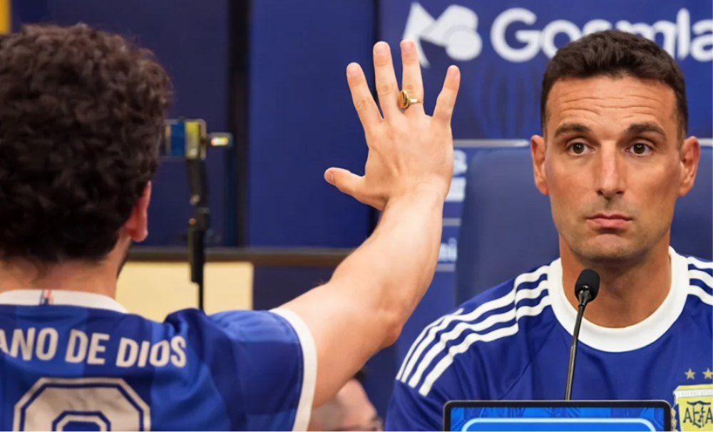 Hincha interrumpe conferencia de prensa