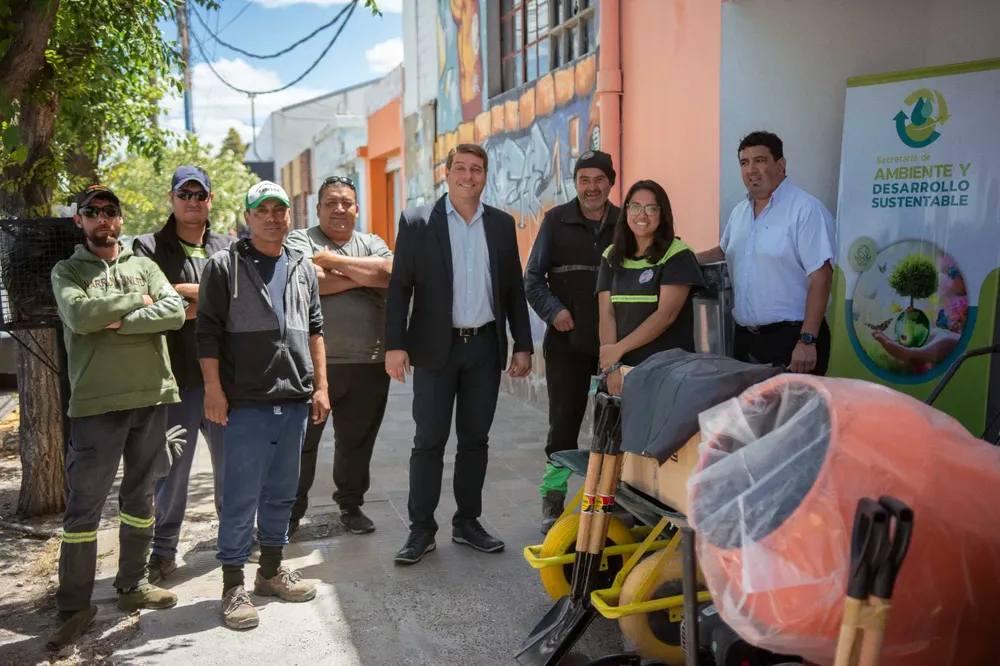 La Secretaría de Ambiente de Rawson recibió herramientas e indumentaria