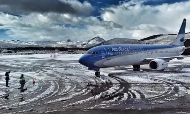 AEROLINEAS ARGENTINAS EN ESQUEL
