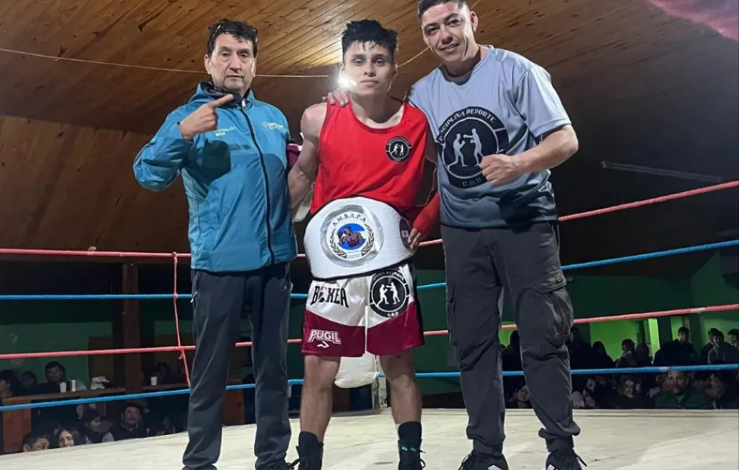 Andrés Quinteros, también del CBR, celebró con euforia la conquista