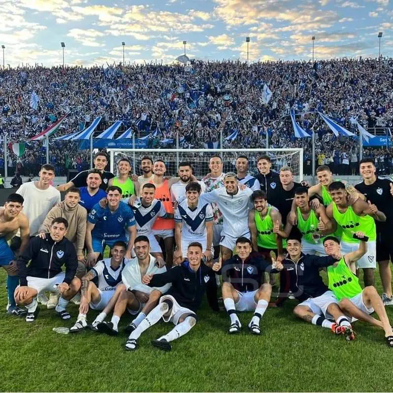 VÉLEZ GANÓ POR PENALES Y SE METIÓ EN LA FINAL