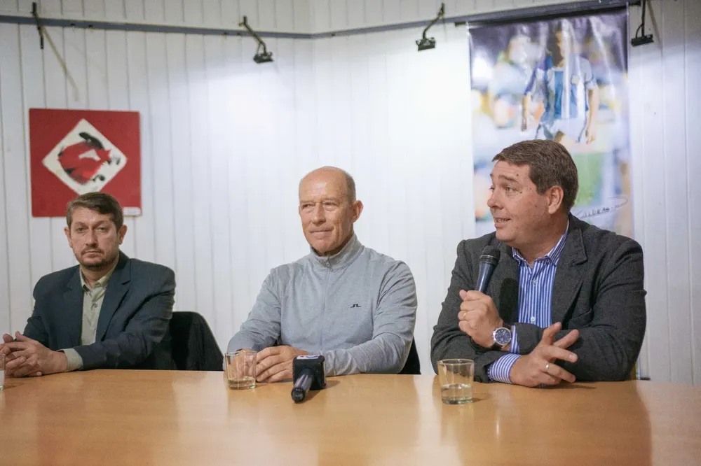 Calderon presento su documental en Rawson