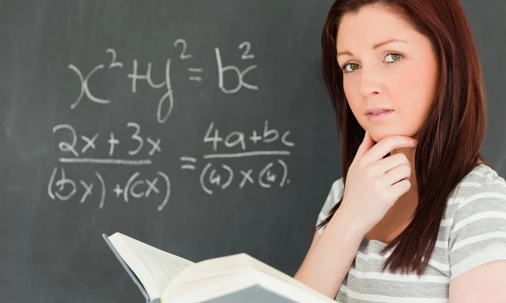 Estudiar matemáticas. Foto Freepik