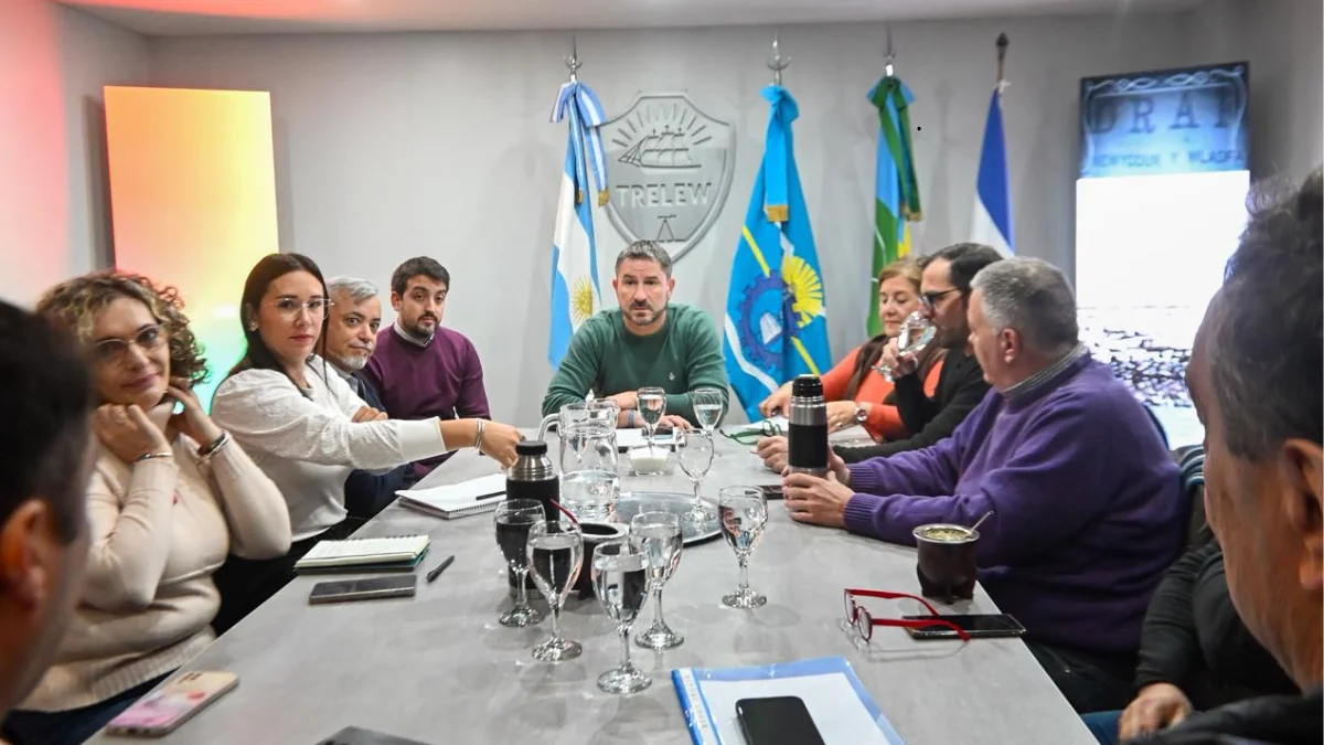 Merino se reunió con concejales y Luz y Fuerza para profundizar el análisis sobre la Cooperativa Eléctrica