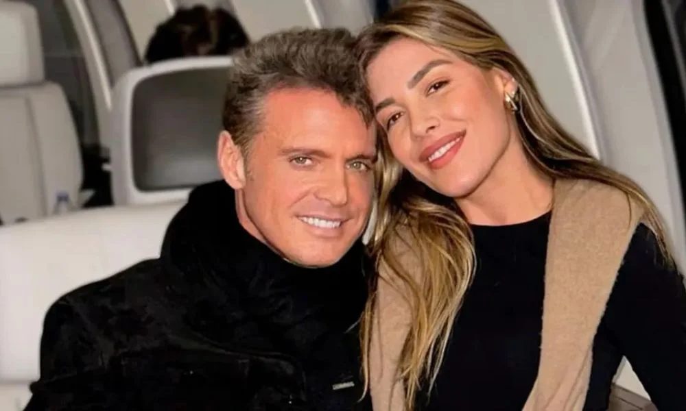 Luis Miguel y Michelle Salas. Foto A24
