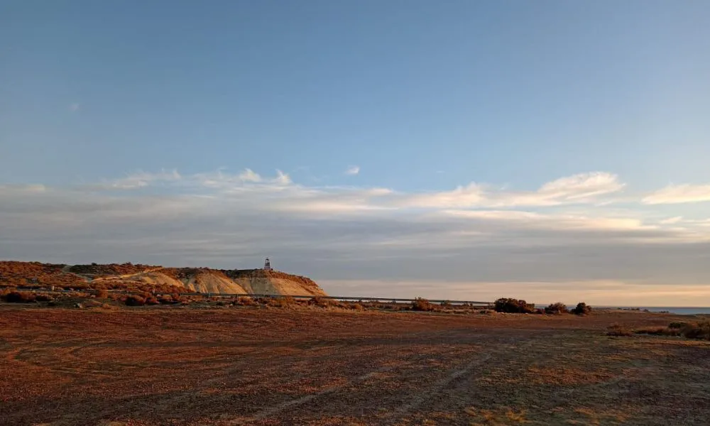 AMANECER EN PUERTO MADRYN Imagen enviada por la oyente Marisa