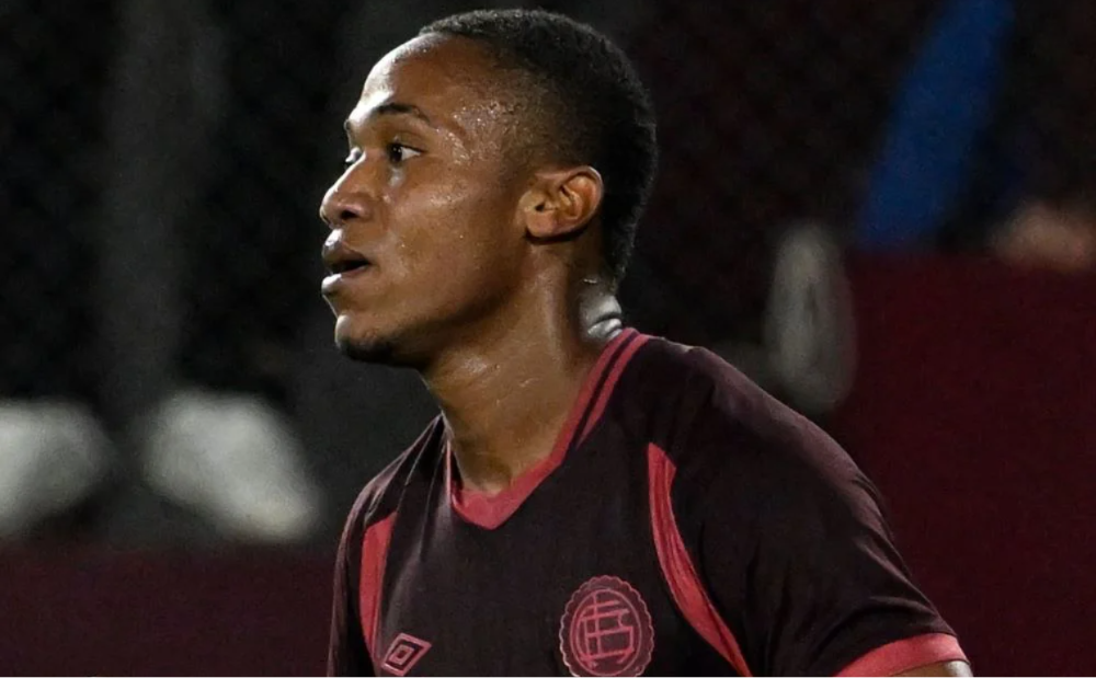 Lanus venció 1-0 a San Lorenzo con un gol del colombiano en el segundo tiempo.