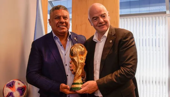 INFANTINO FUE AGASAJADO POR LA FIFA