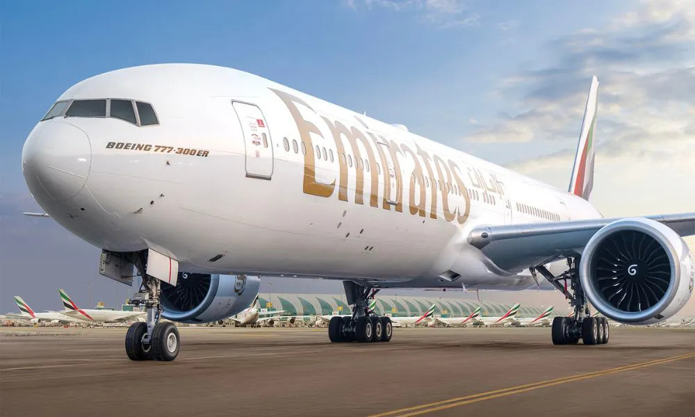 Fly Emirates foto X oficial