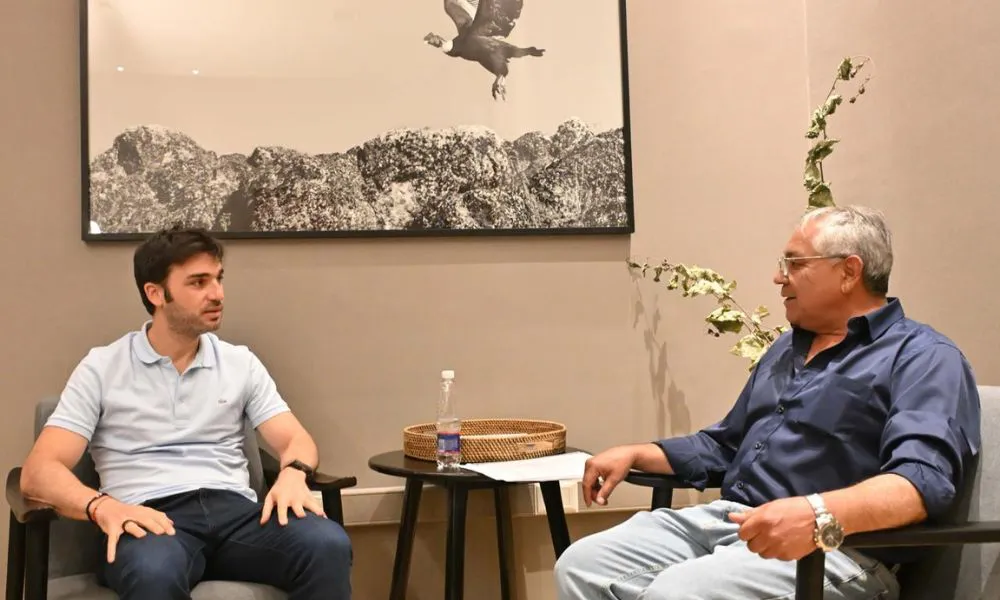 reunión Torres y Mendez