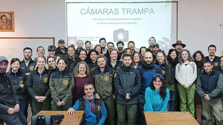 Personal de Parques Nacionales en el curso de Cámaras trampa