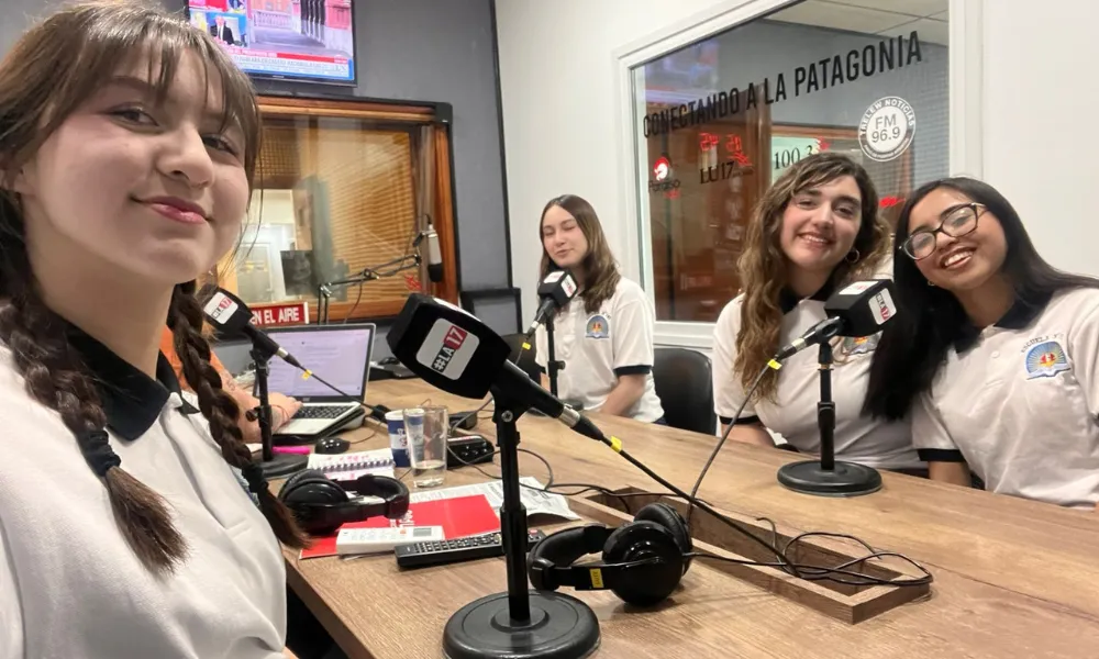 Alumnas de las escuela 741