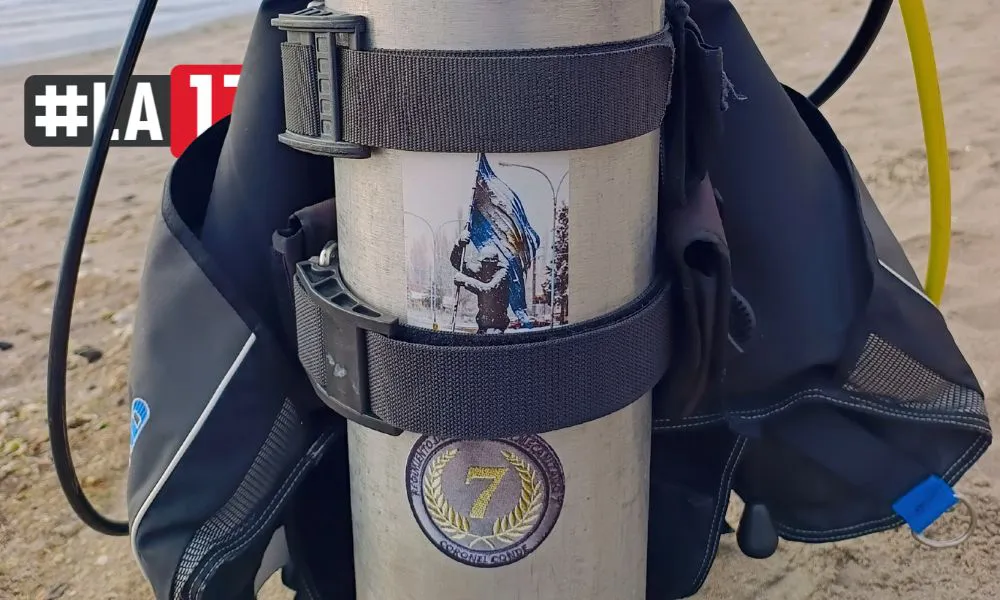 Tubo de oxigeno con calcos de malvinas