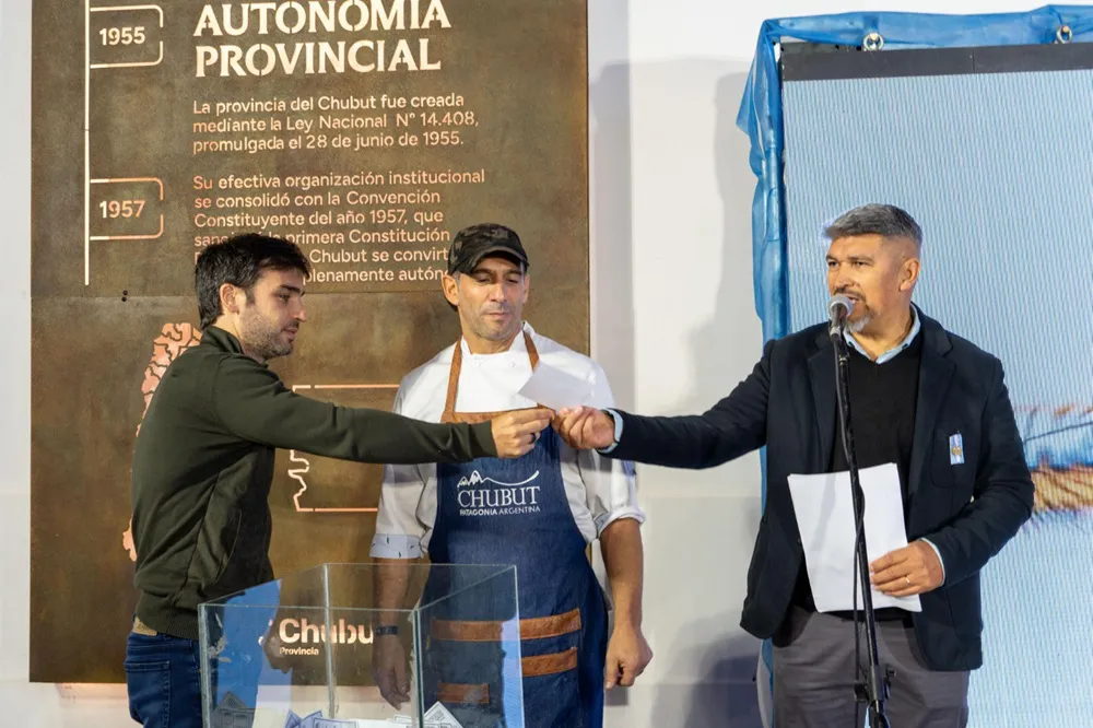 Torres participó del sorteo del Telebingo Chubutense