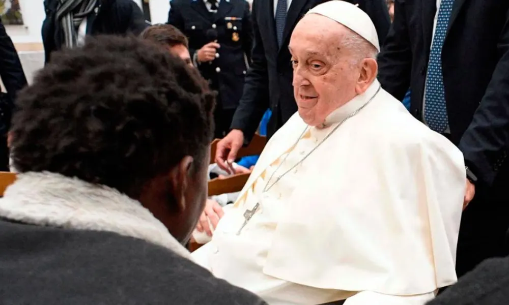 Francisco visita la cárcel Regina Coeli