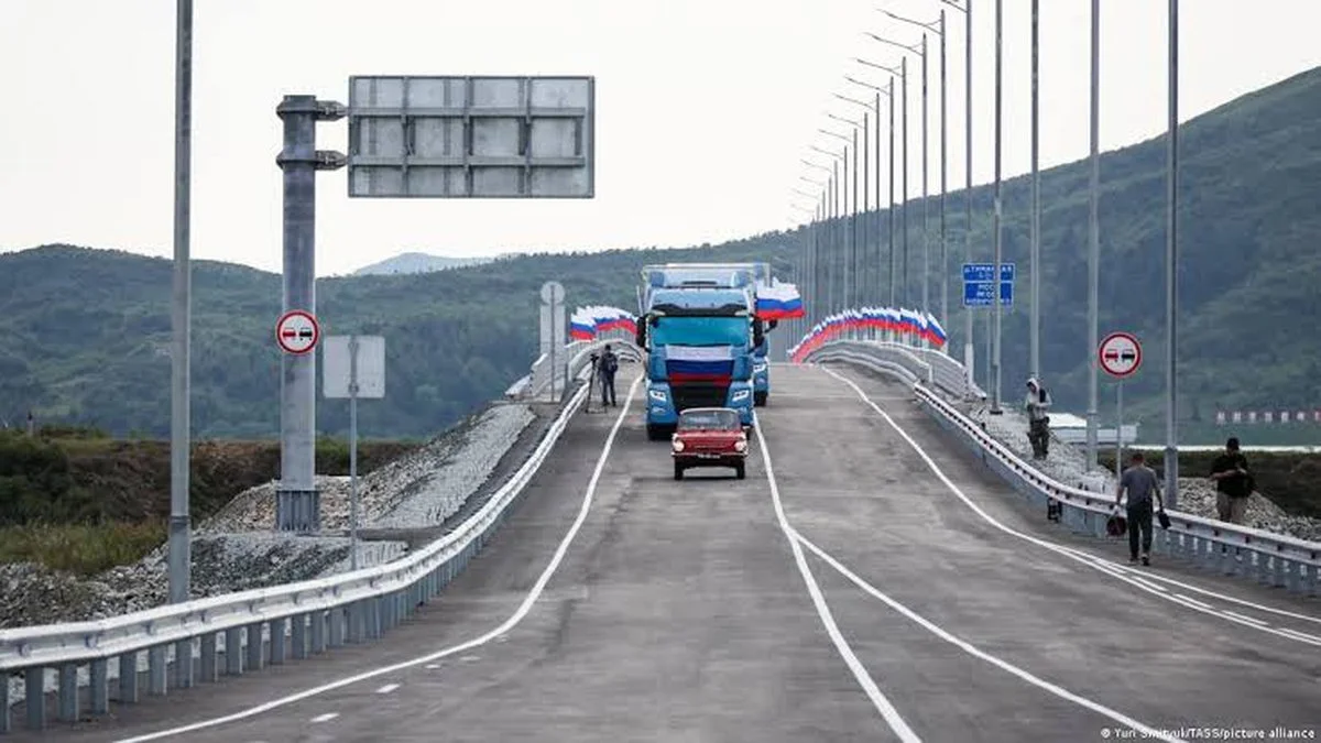 Inauguran un nuevo puente entre Rusia y Corea del Norte. Foto Yuri Smityuk/TASS/picture alliance/DW