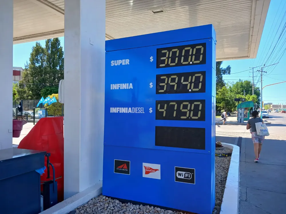 YPF aumentó los combustiles