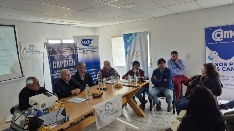 Reunión de productores en Paso de Indios