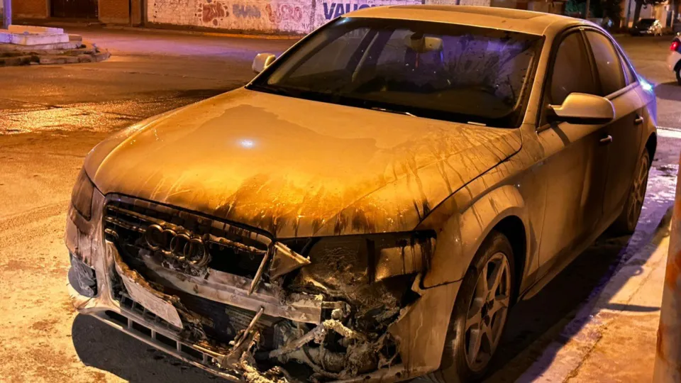 auto incendiado