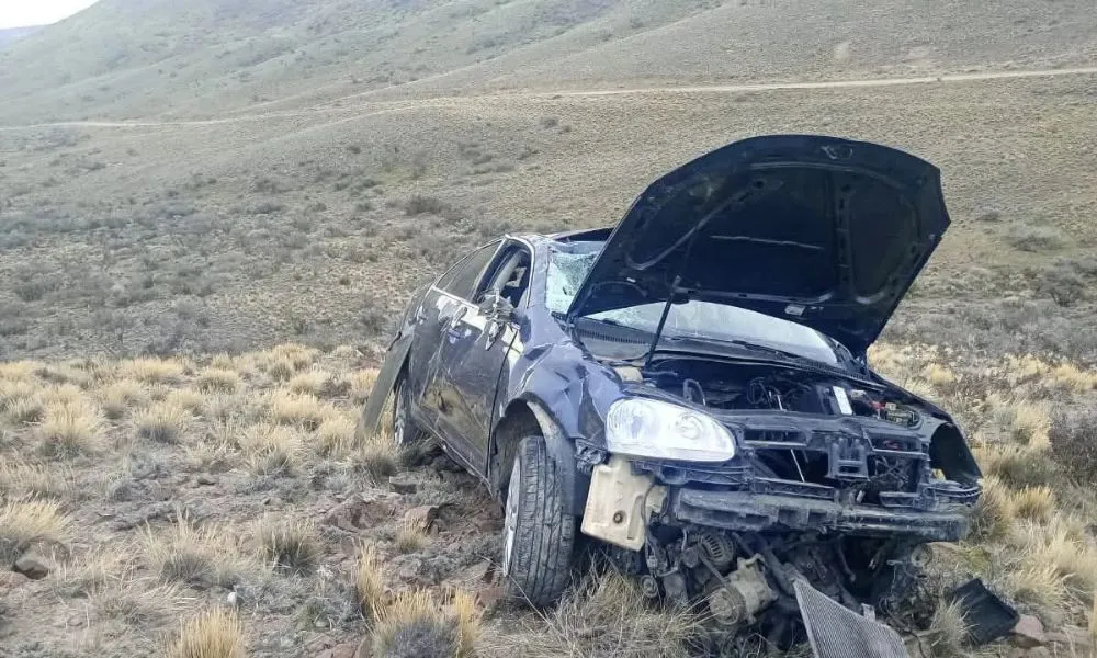 Auto desbarrancado y misterio