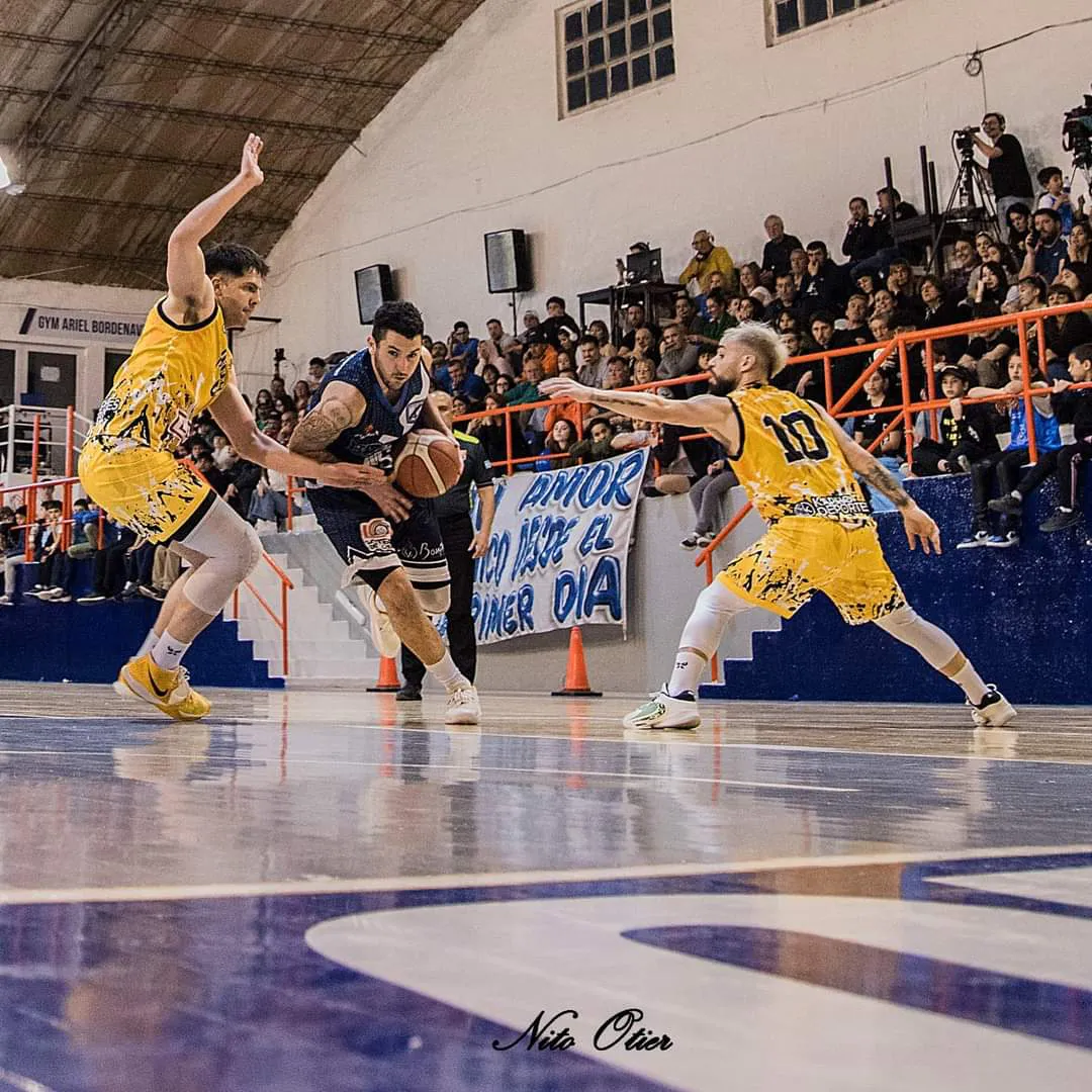 BROWN REINAUGURÓ EL GIMNASIO BENITO GARCÍA