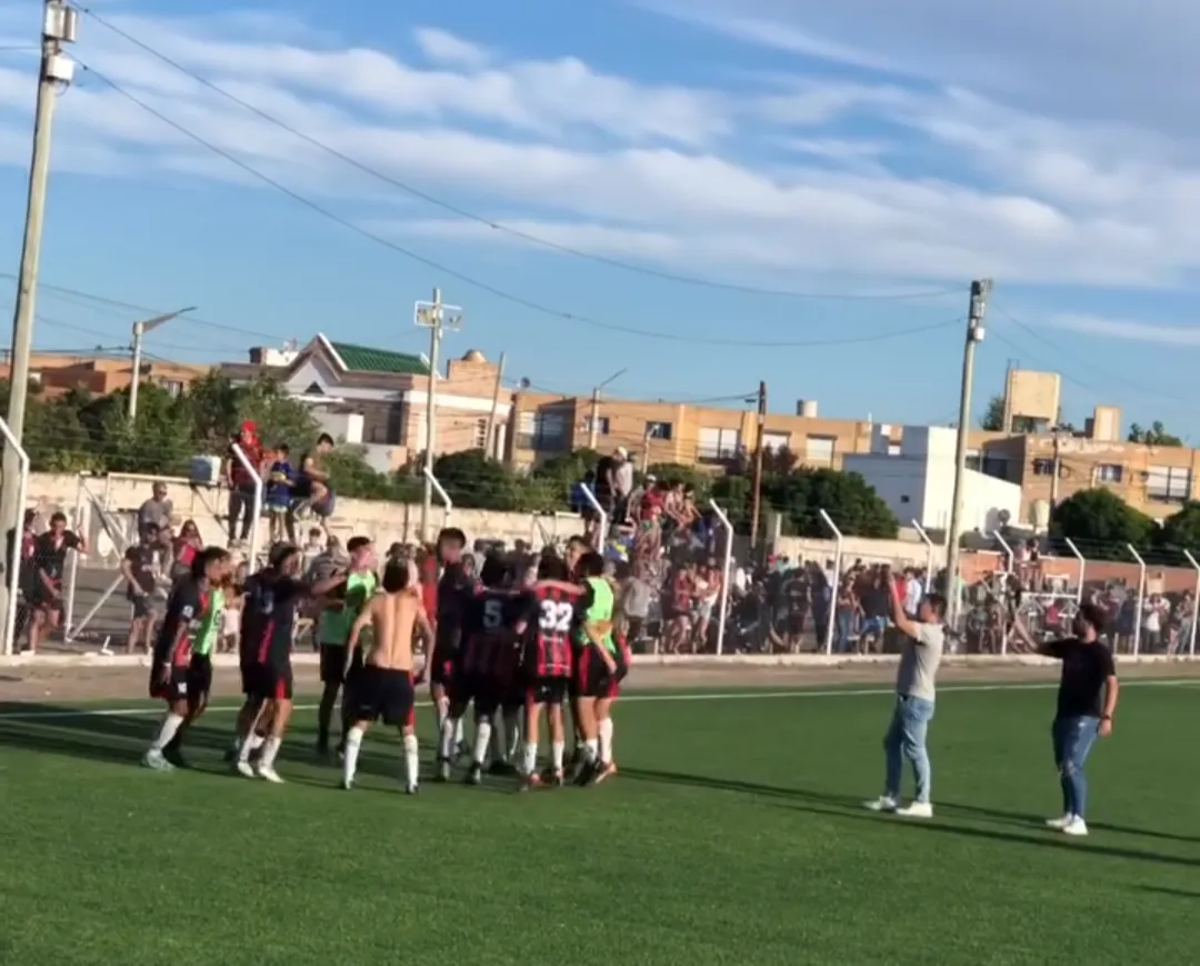INDEPENDIENTE DE TRELEW SE METIÓ EN LA FINAL