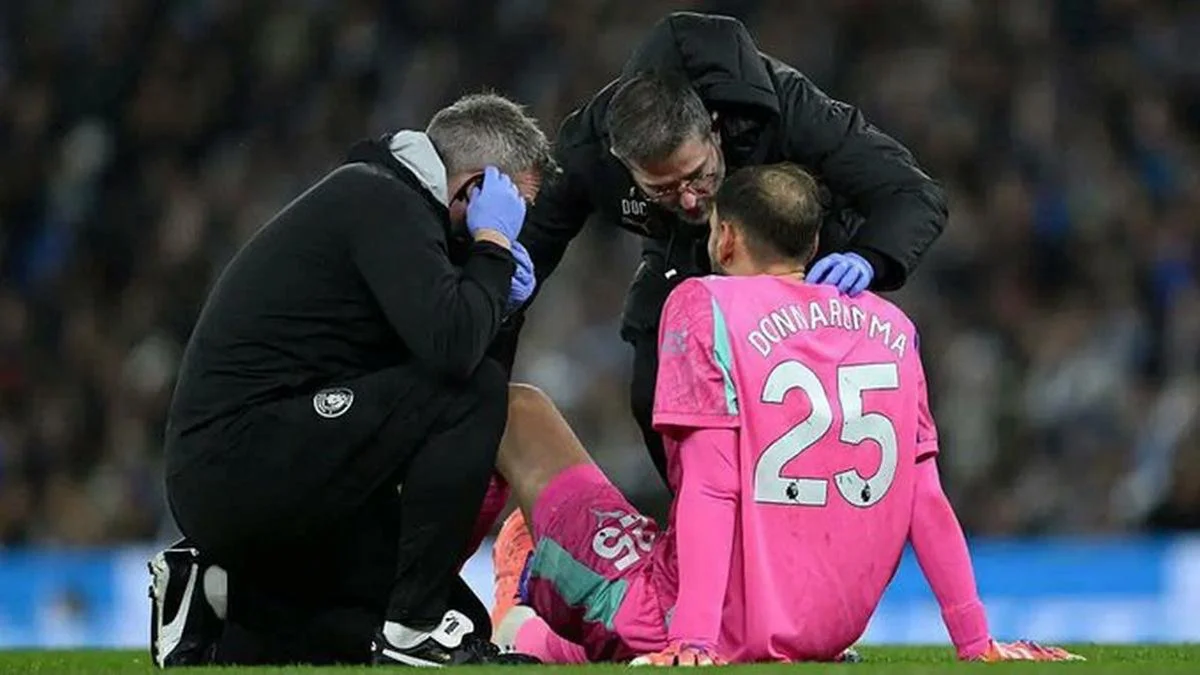 Donnarumma siendo atendido por médicos. Foto Cadena 3