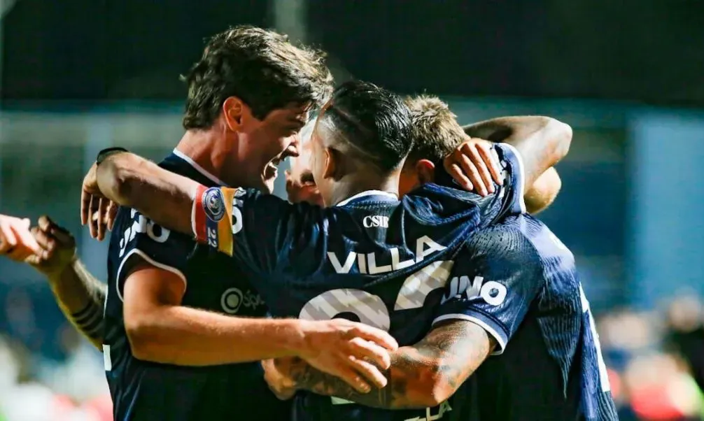 El equipo mendocino volvió a imponerse por la mínima, mantiene el puntaje ideal