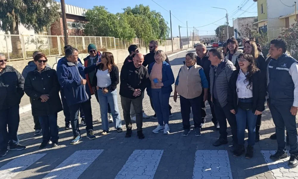 Nuevo adoquinado en Madryn. Foto Javier Mercado/#LA17