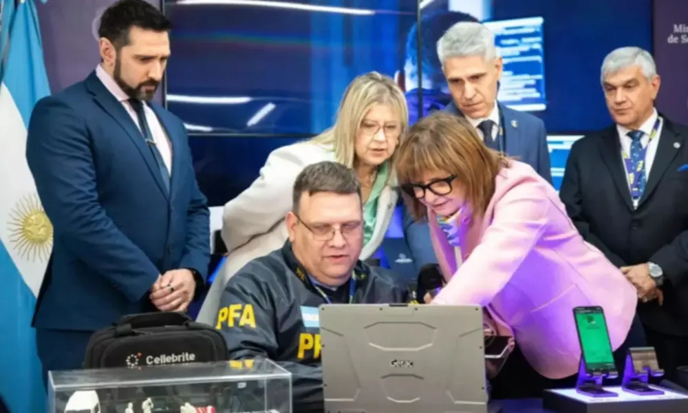 sistema de equipos de análisis forense UFED