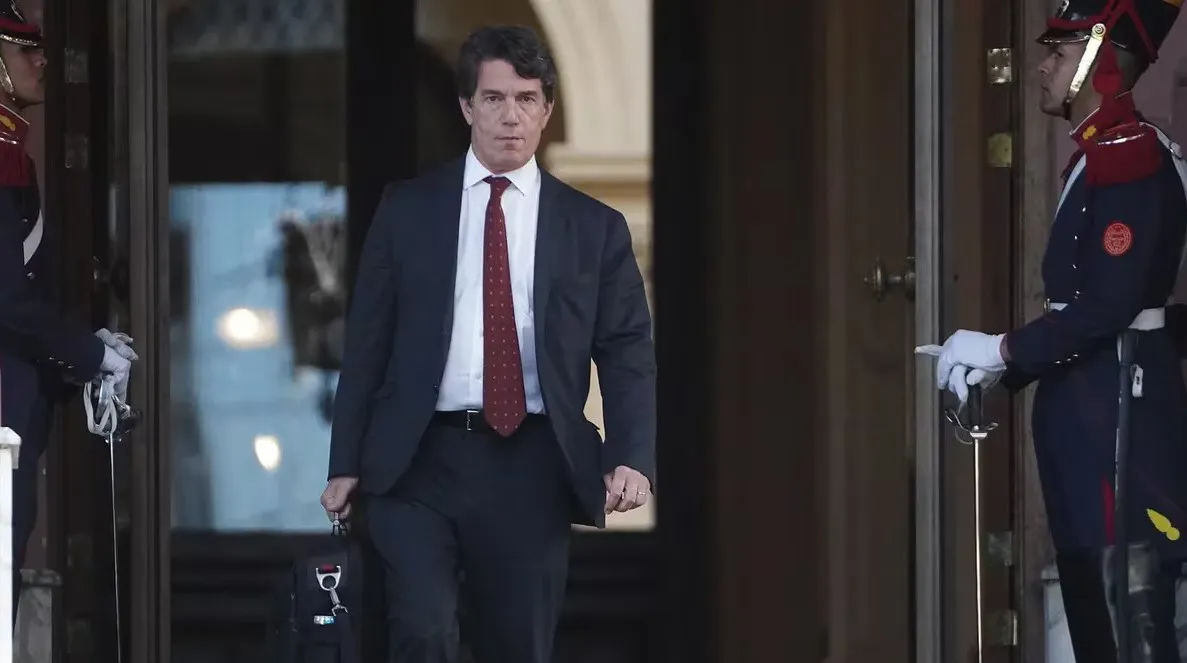 nicolas posse se va