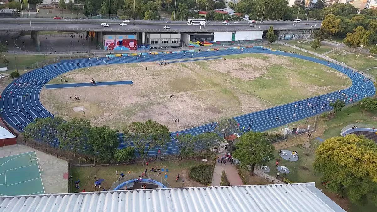 Pista de Atletismo de Parque Chacabuco. Foto Facebook