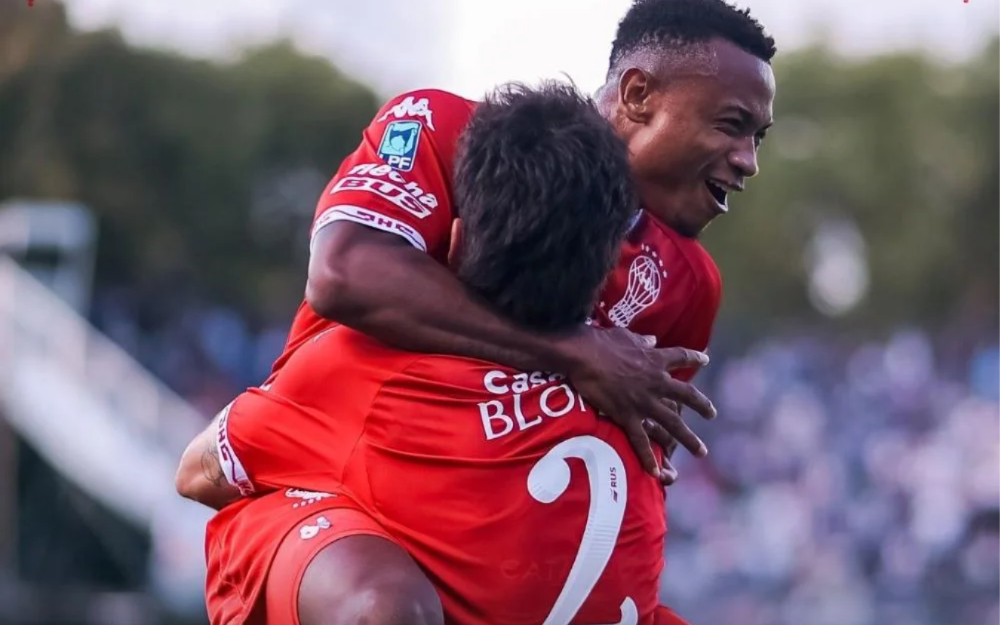 El equipo de Diego Martínez resolvió un partido directo con eficacia.