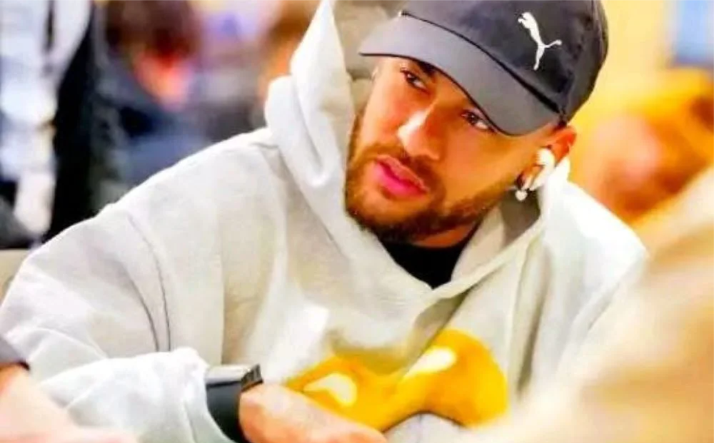 Neymar fue visto en Las Vegas mientras define su futuro deportivo.