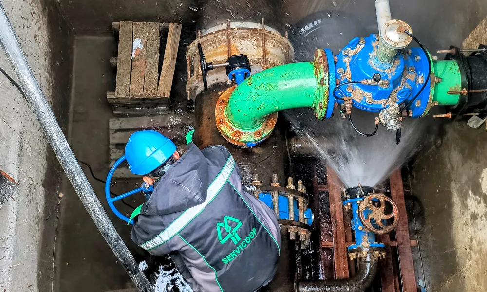 Reparación en el acueducto