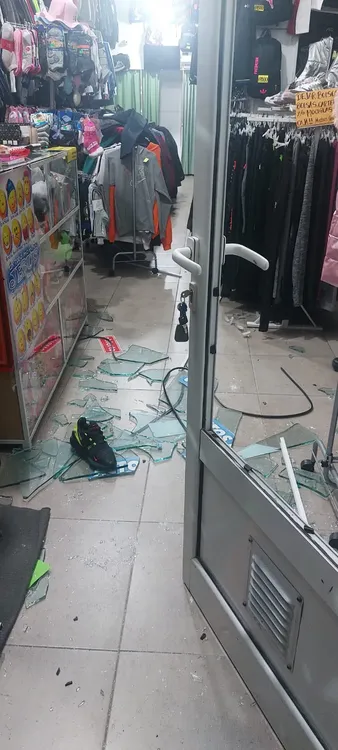Robo en Trelew. Tienda 1