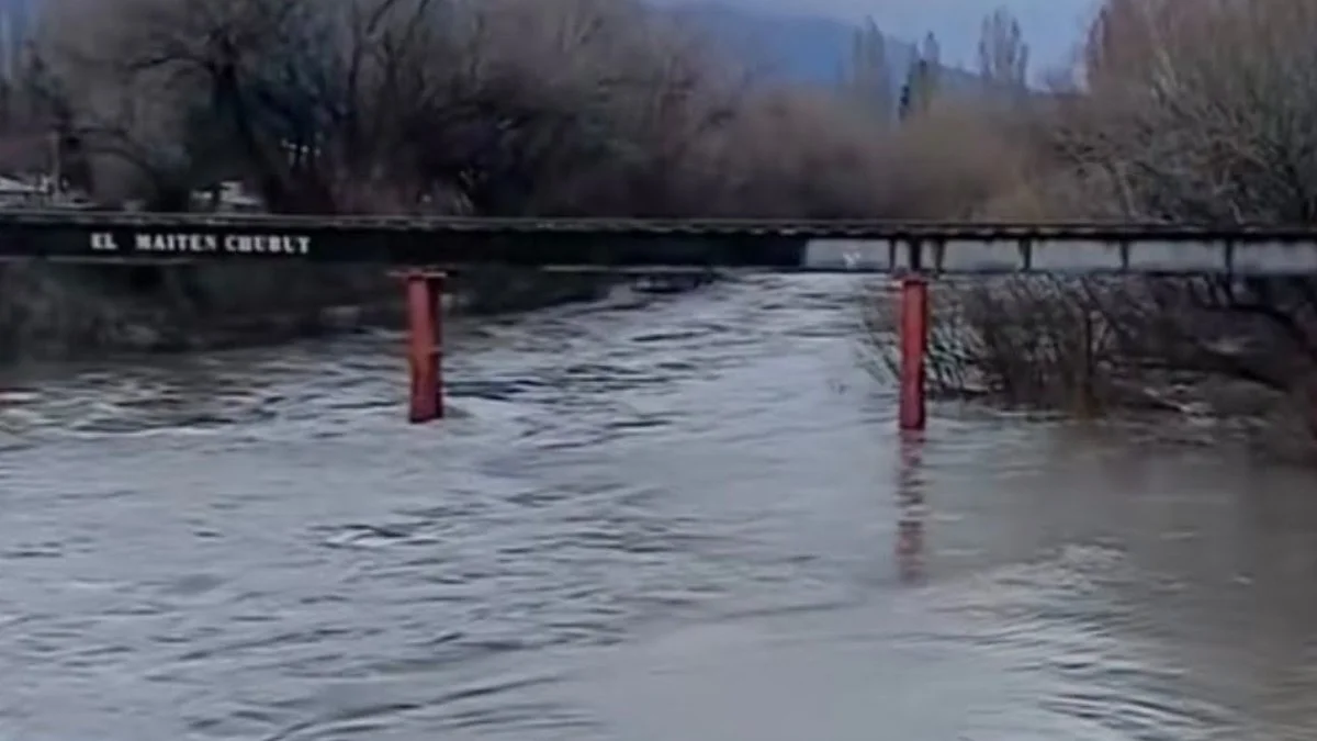 El Rio Chubut con gran caudal