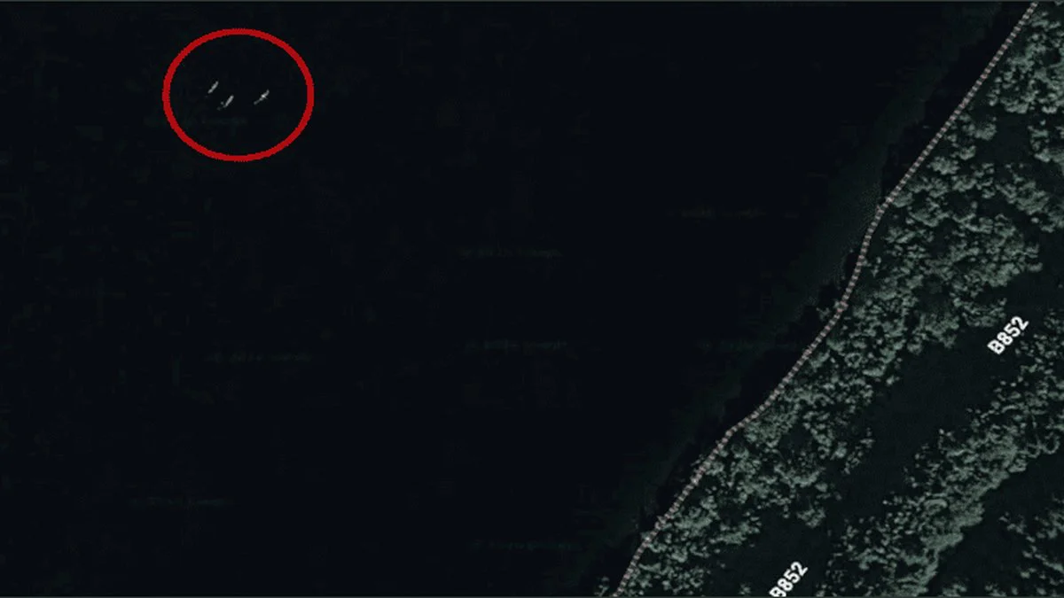 Tres figuras misteriosas en el Lago Ness