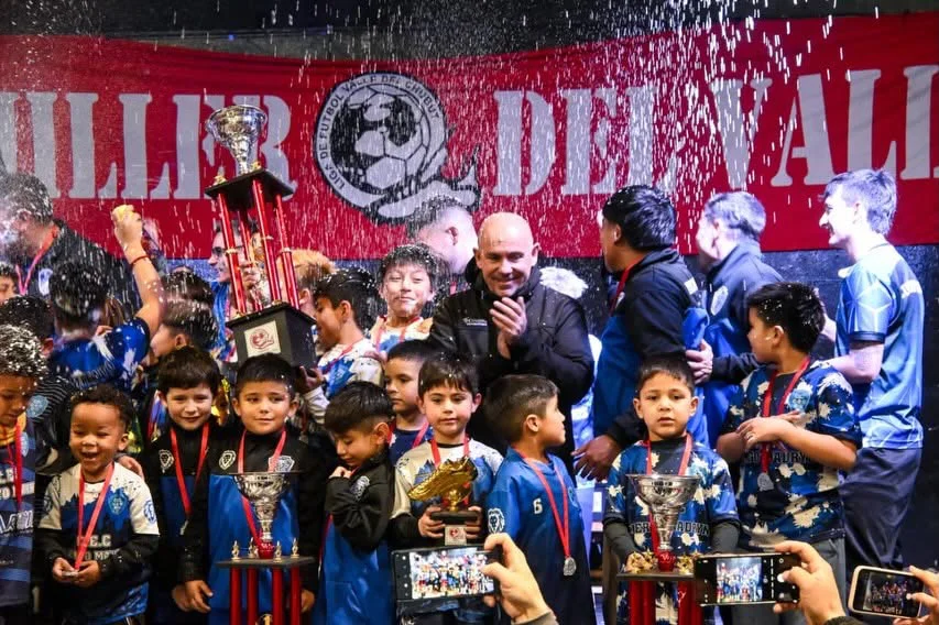 El Gimnasio Municipal Nº 1 recibió la premiación del Torneo Apertura infantil. 3