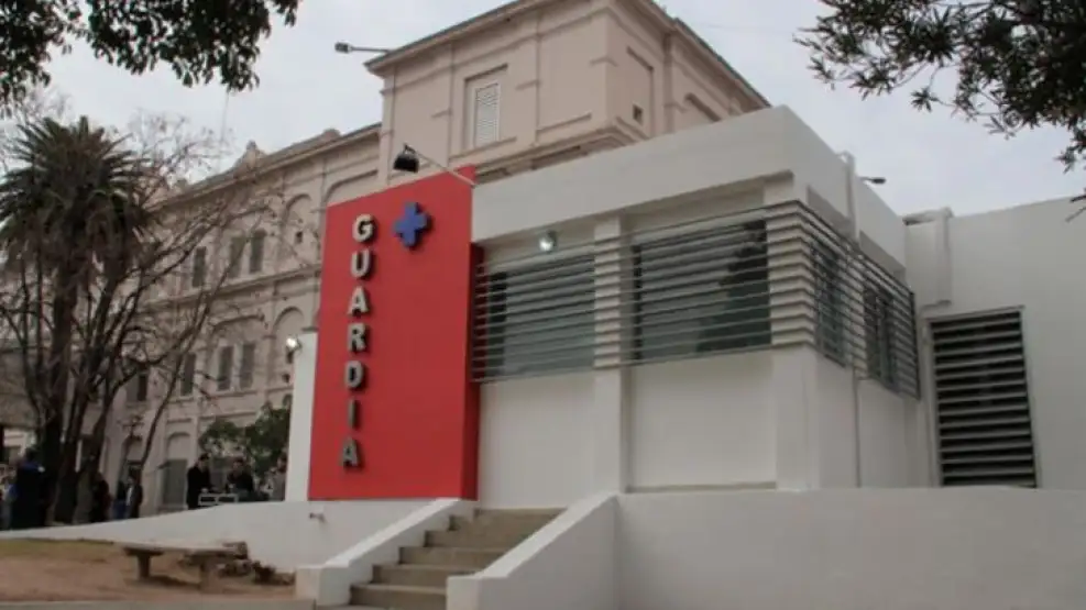 Hospital Caseres de Allende donde fue atendido el policía.