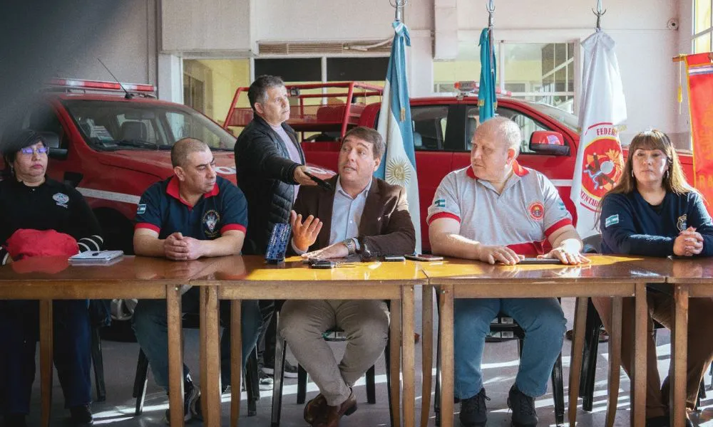 Conferencia de prensa en Rawson por la situación de los Bomberos