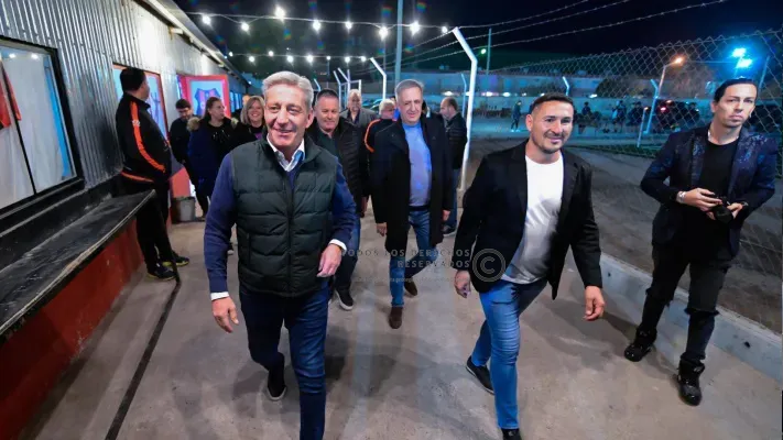 Gobernador Arcioni recorre Club Independiente Trelew
