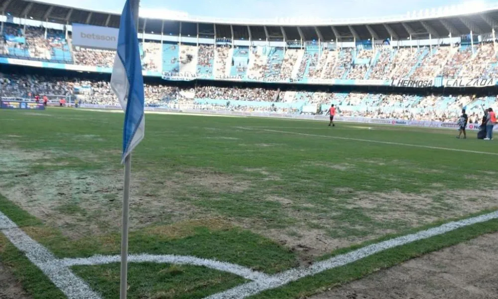 Mal estado de las canchas en Argentina