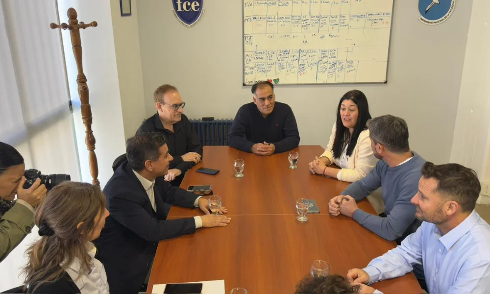 Reunión de autoridades de la municipalidad de Trelew y la UNPSJB 
