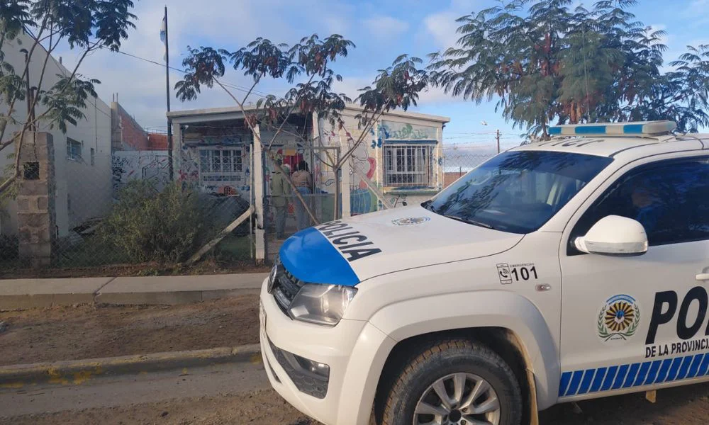Sexto robo contra una biblioteca popular